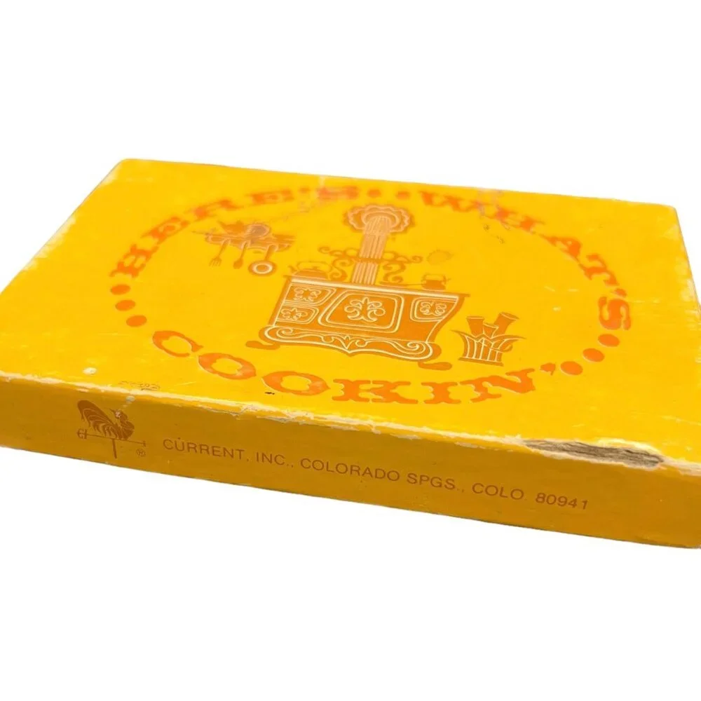 VTG New Here's What's Cooking W Chickens Mixed W Others Recipe Index Cards W Box